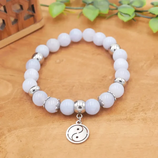 Photo Bracelet en Calcédoine bleue en pierre naturelle, bijou fait main