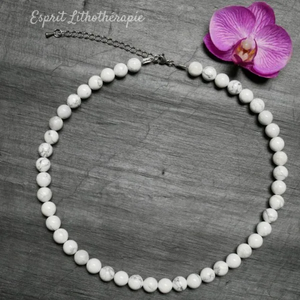 Photo Collier Howlite en pierre naturelle, bijou fait main