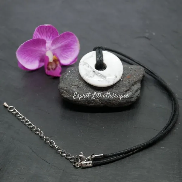 Photo Pendentif Donut Howlite en pierre naturelle
