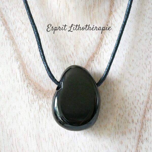 Photo Pendentif - Jais en pierre naturelle