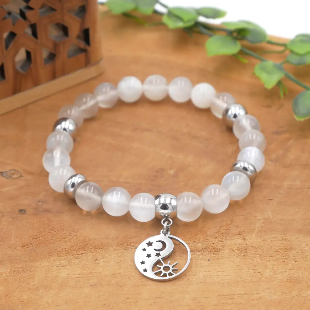 Photo Bracelet en Pierre de lune blanche en pierre naturelle, bijou fait main