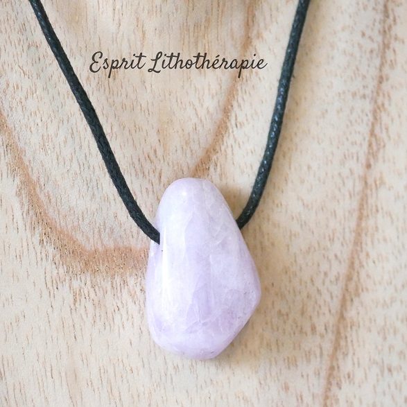 Photo Pendentif Kunzite en pierre naturelle