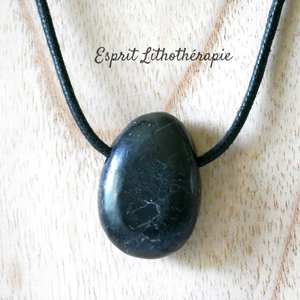 Photo Pendentif - Shungite en pierre naturelle
