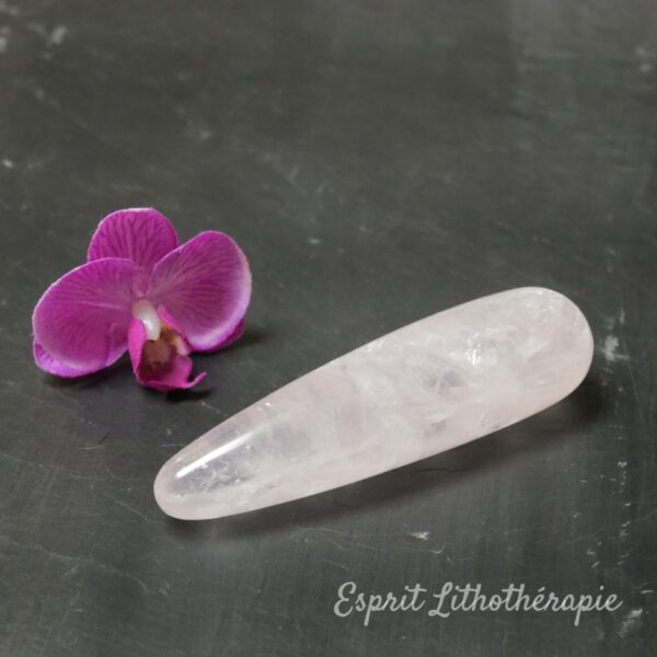 Photo contractuelle Bâton de massage Quartz rose en pierre naturelle