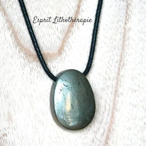 Photo Pendentif Pyrite en pierre naturelle