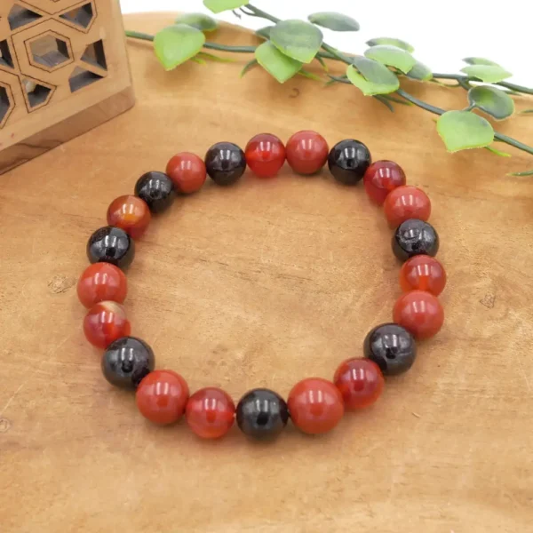 Photo Bracelet Cornaline Grenat Jaspe Rouge – Vitalité & Ancrage en pierre naturelle, bijou fait main