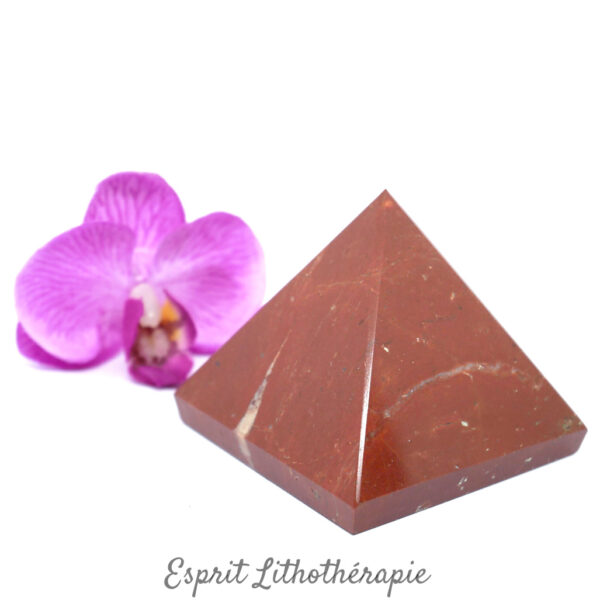 Photo contractuelle Pyramide – Jaspe rouge en pierre naturelle