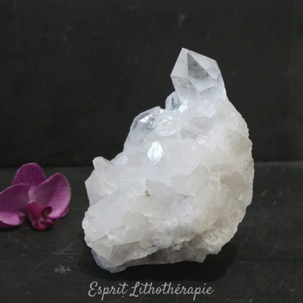 Photo contractuelle Amas Cristal de roche en pierre naturelle