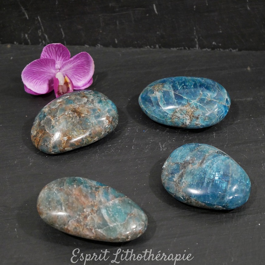 Photo contractuelle Galet – Apatite en pierre naturelle