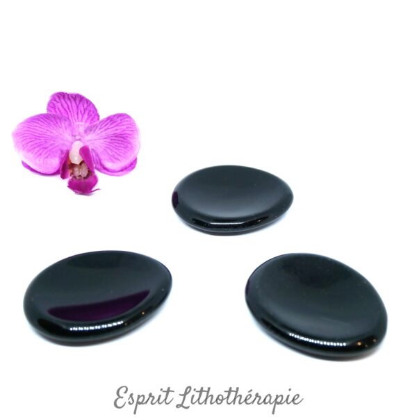 Photo contractuelle Galet anti-stress Obsidienne en pierre naturelle