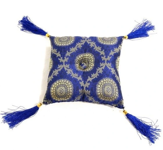 Coussin en soie 16 cm, coussin en soie, photos représentatives : chaque pièce peut présenter de légères variations de couleur, de forme ou de finition