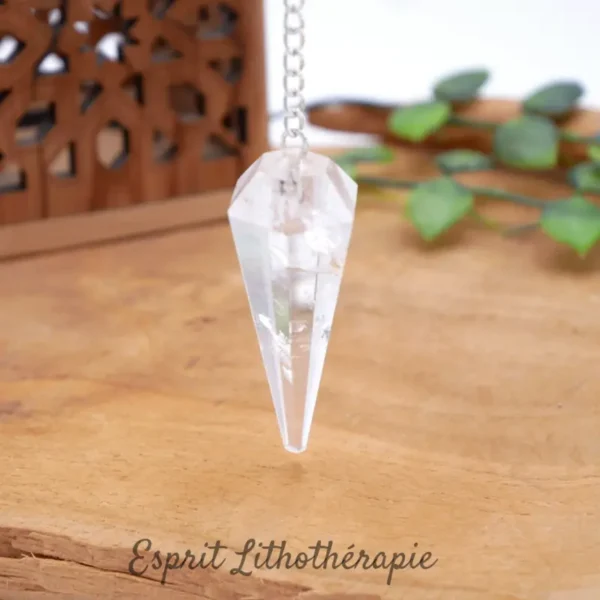 Pendule facetté en cristal de roche naturel avec chaînette