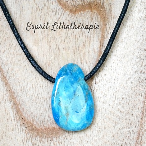 Photo Pendentif Apatite en pierre naturelle