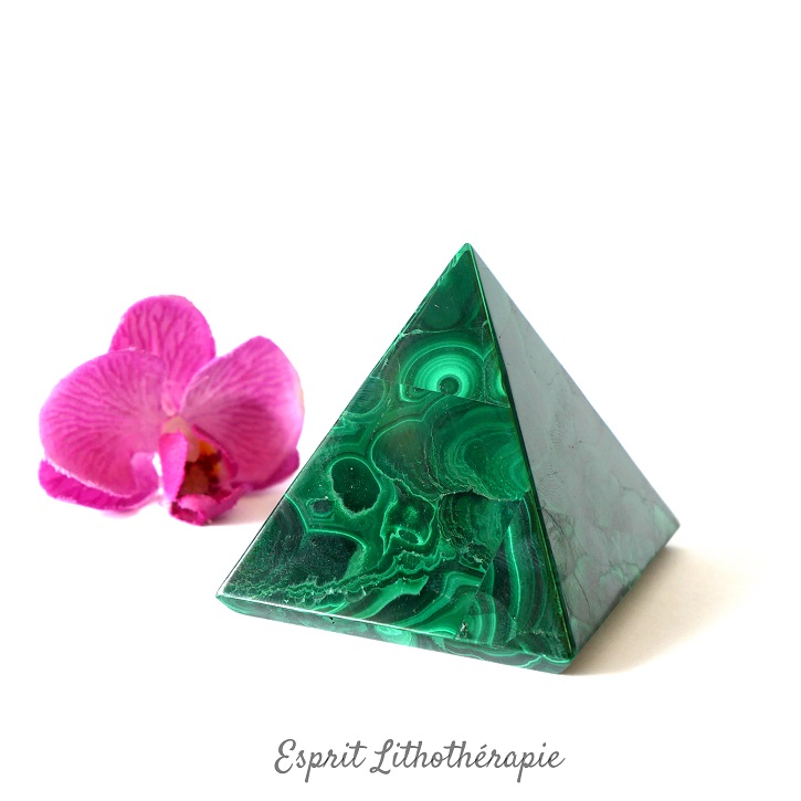 Photo contractuelle Pyramide Malachite en pierre naturelle