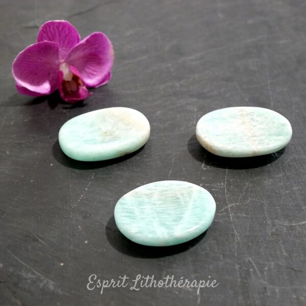Photo contractuelle Galet anti-stress Amazonite en pierre naturelle