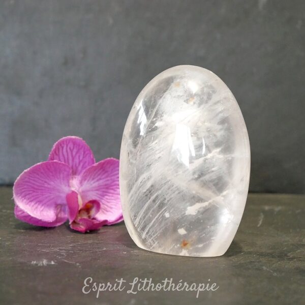 Photo contractuelle Bloc poli Cristal de roche en pierre naturelle