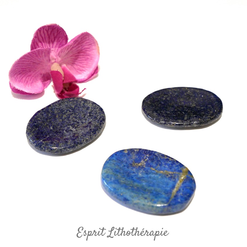 Photo contractuelle Galet anti-stress Lapis Lazuli en pierre naturelle