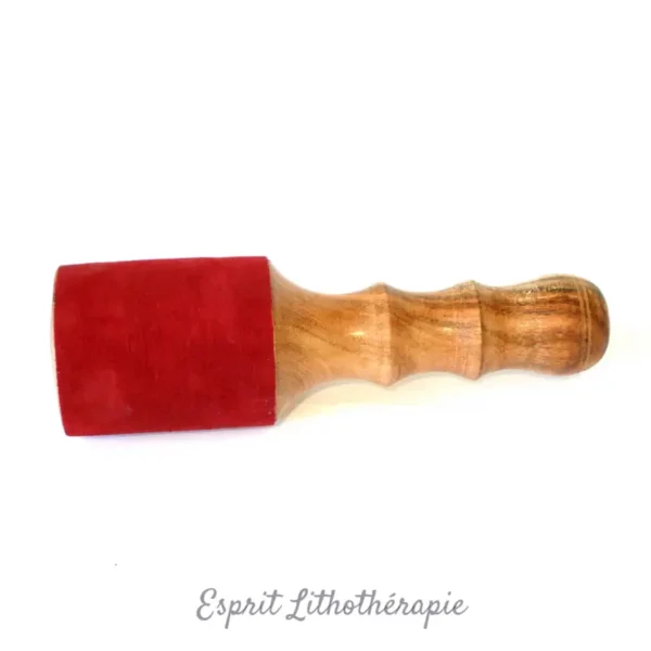 Gros bâton en bois et cuir couleur rouge pour bol chantant