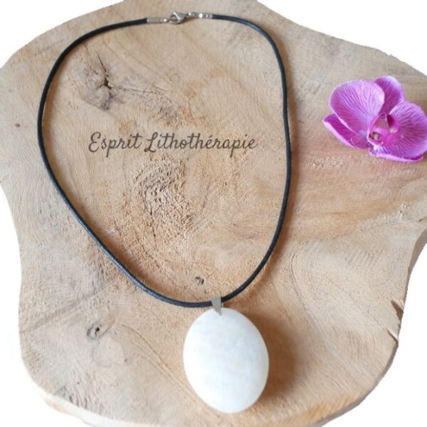 Photo Pendentif Pierre de lune blanche en pierre naturelle