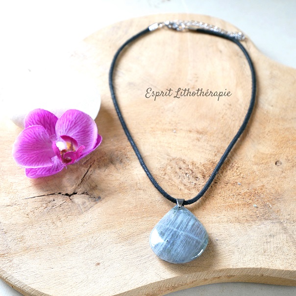 Pendentif Labradorite Violette