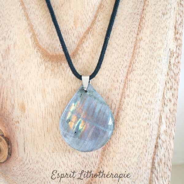 Photo Pendentif Labradorite violette en pierre naturelle
