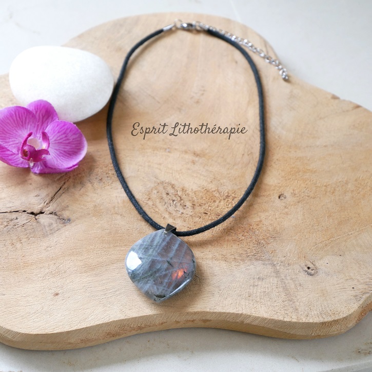 Pendentif Labradorite violette