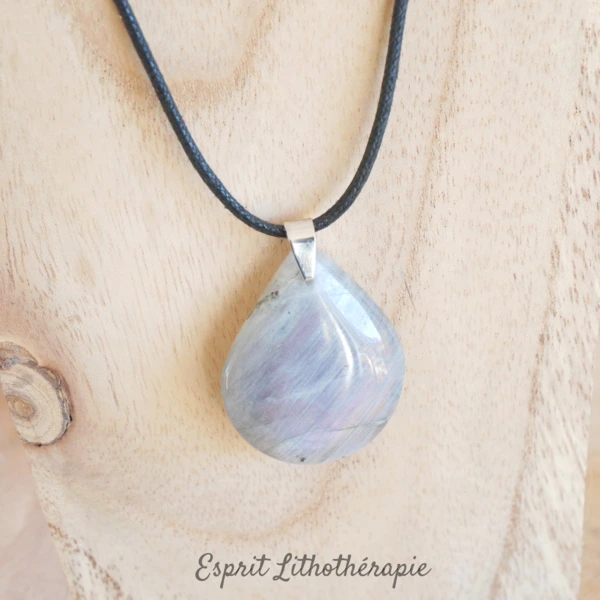 Photo Pendentif Labradorite violette en pierre naturelle
