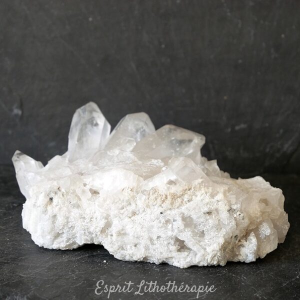 Photo contractuelle Amas Cristal de roche en pierre naturelle