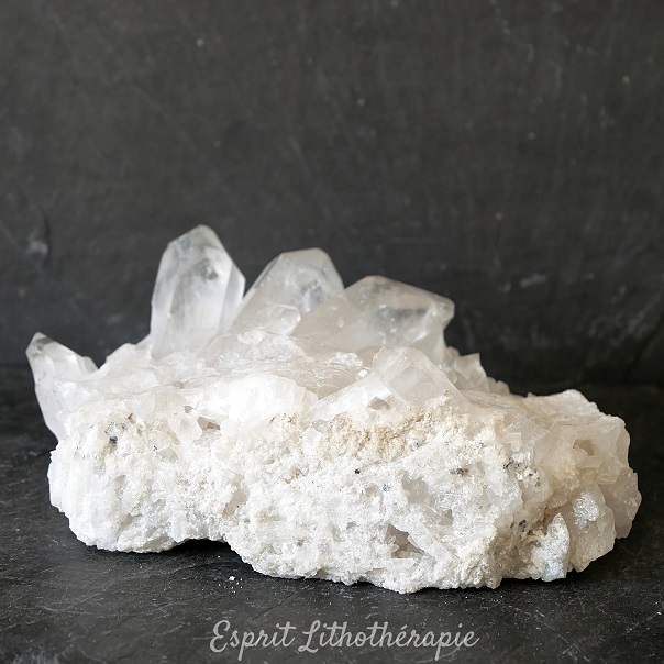 Photo contractuelle Amas Cristal de roche en pierre naturelle