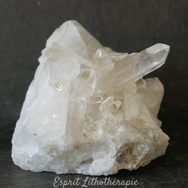 Photo contractuelle Amas Cristal de roche en pierre naturelle