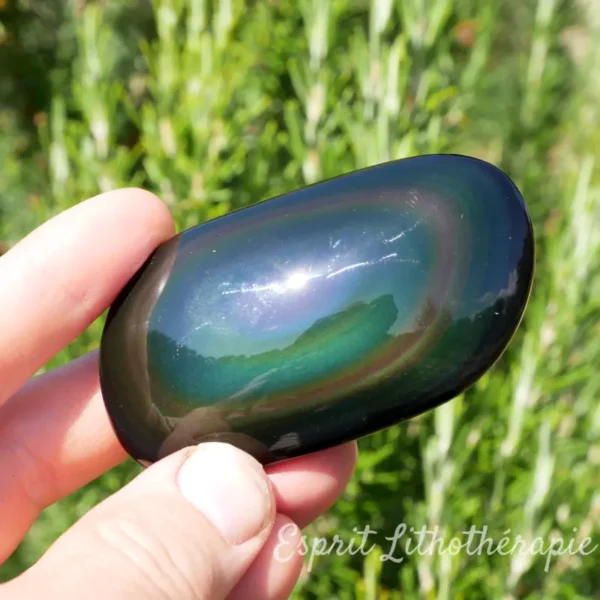 Photo contractuelle Galet Obsidienne Œil céleste en pierre naturelle