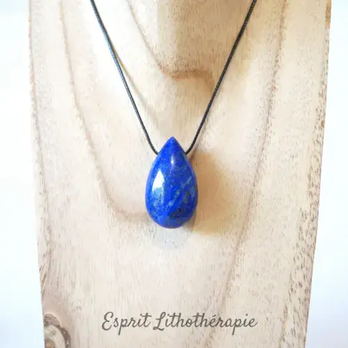 Pendentif goutte Lapis Lazuli de qualité AA, pierre naturelle précieuse pour la sagesse et la communication.