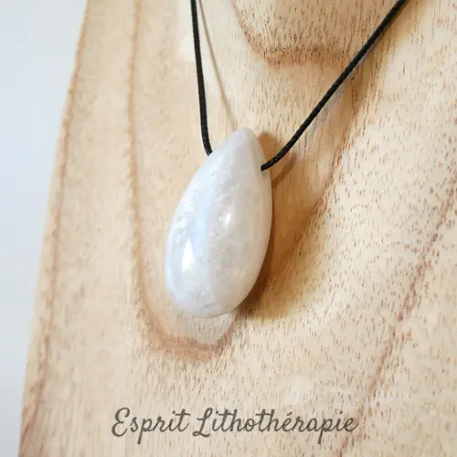 Photo Pendentif Péristérite en pierre naturelle