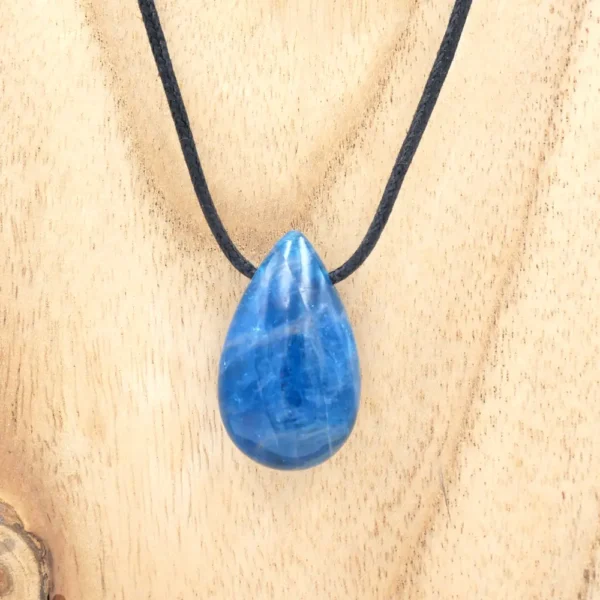 Photo Pendentif Apatite bleue en pierre naturelle
