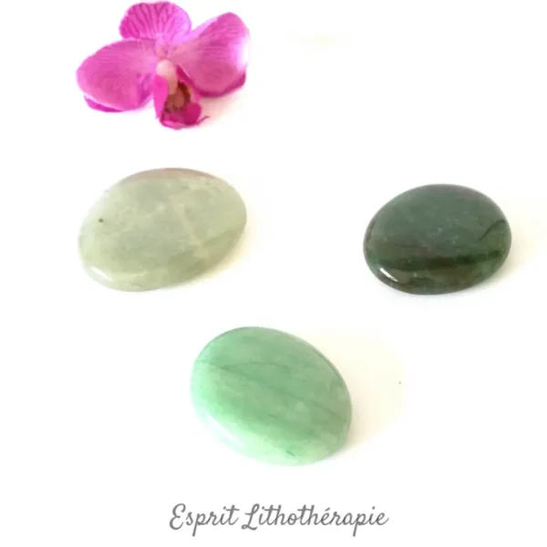 Photo contractuelle Galet Chakra Aventurine verte en pierre naturelle