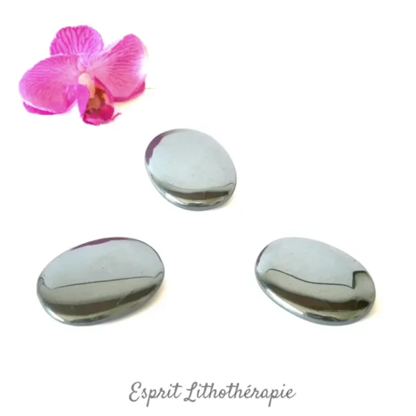 Photo contractuelle Galet Chakra Hématite en pierre naturelle