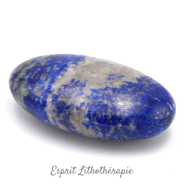 Galet en pierre naturelle de lapis lazuli d'Afghanistan de belle qualité.