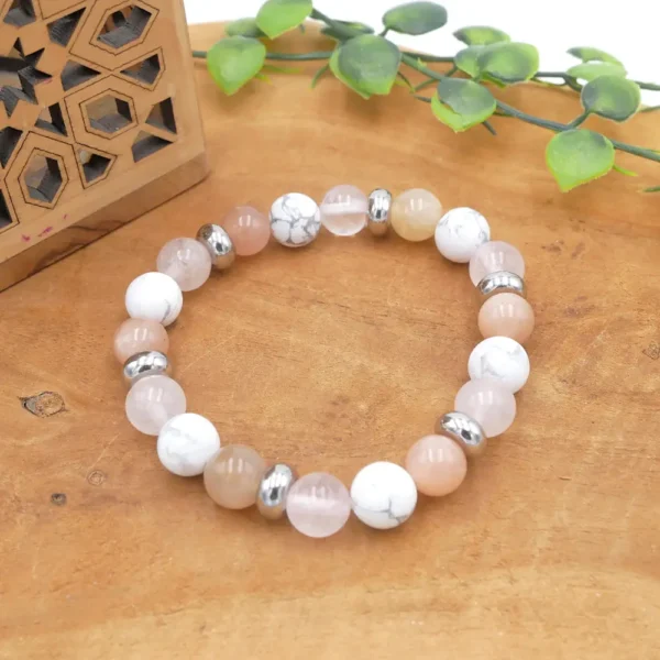 Photo Bracelet Quartz-rose, Howlite et Pierre de lune en pierre naturelle, bijou fait main
